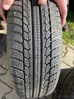 Kusové pneu 196/65 R15 - 11