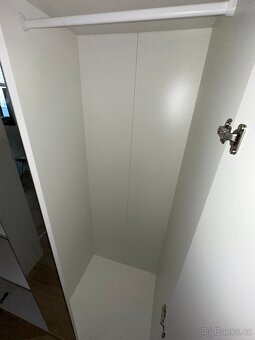 Bílá skříň IKEA - 11