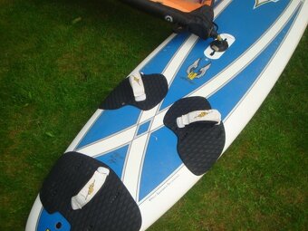 Windsurfing Komplet s dvěma plovákama a dvěma plachtama - 11