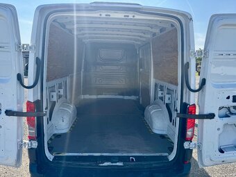 VW Crafter skříň 2.0 TDI 6MT 2020/116t km/LED/Vyhř. sklo/CZ - 11