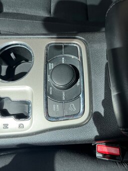 JEEP GRAND CHEROKEE 3.0 CRD LAREDO CZ PŮVOD - 11