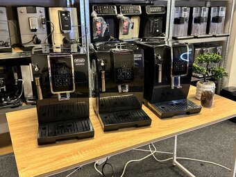 Kávovar DeLonghi Dinamica ECAM358.15.B - 11