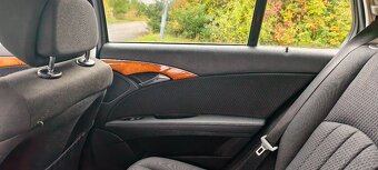 Mercedes-Benz W211 - 11