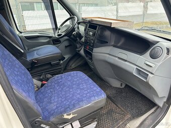 Iveco Daily 35C12 7míst dvoumontáž - 11
