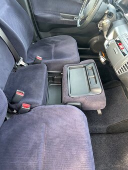 Honda FR-V 1,8i - 11