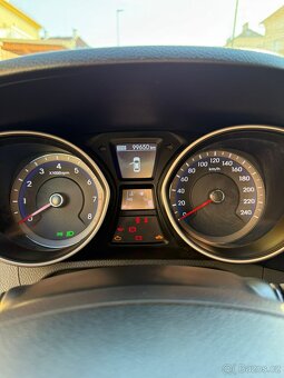 Hyundai i30 kombi - 11