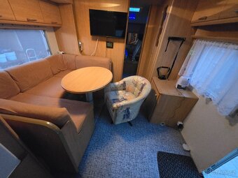 Unikátní prostorný karavan Kanus 750 s vysouvacím bokem - 11