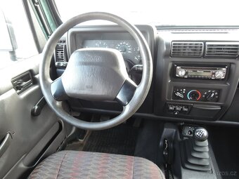 Jeep Wrangler 2,5i Sport 4x4 SoftTop 2000 - 11