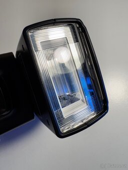 Sony Alpha A7 + objektivy, blesk, brašna, stativ - 11