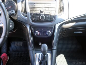 Prodám Opel Zafira 2.0 CDTi 121 kW 7-míst - 11