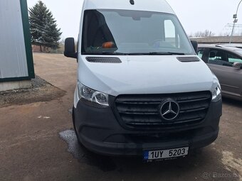 Mercedes-Benz Sprinter - 11