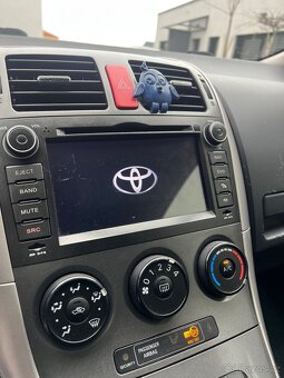 Toyota Auris TRO 1.6 VVT-i AUTOMAT - 11