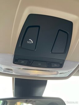 BMW 318d Touring - 11