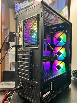Herní ryzen 5 16GB DDR4, m.2 SSD,HDD, RX 470 4GB Win 11 - 11