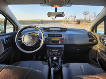Citroen C4 Advance - garážováno, tažné, původ ČR, 2. majitel - 11