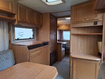 Fendt 530 - poschodová posteľ - 11