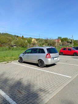 7 míst Opel Zafira B 1.6. 16V 85kW benzin rv 2009 naj 219tkm - 11