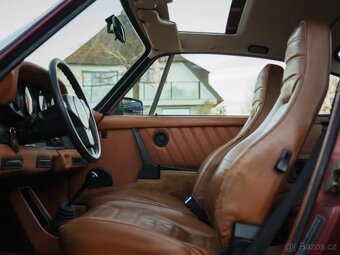 Porsche 911 3.0 SC - 11