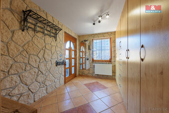 Prodej rodinného domu, 152 m², Karlovy Vary, Stará role. - 11