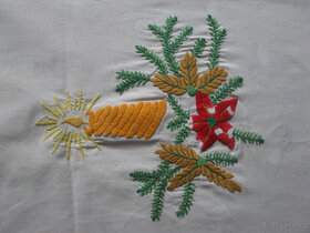 Hrníčky vánoční zvonky, ván.mísa zapék,CD,žabky na svíčky,ub - 11