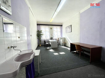 Pronájem obchod a služby, 35 m², Sokolov, ul. Staré náměstí - 11