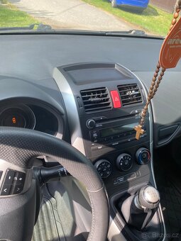 Prodám Toyotu auris - 11