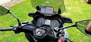 YAMAHA X-MAX 300 (nová cena) - 11