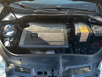 VW Golf V 1.4i 55kw, r.2005, STK, serviska, klima - 11