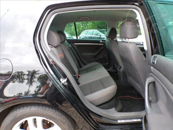 Volkswagen Golf 1,6 i TREND,KLIMA - 11