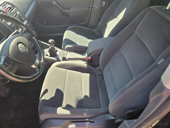 Volkswagen Golf V kombi 1,4TSi 90kW nové  řetězové rozvody - 11