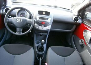 Toyota Aygo 1.0i 50kw,1.maj.CZ,2x kola benzín manuál 49 kw - 11