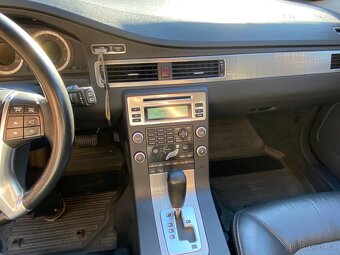 Prodám vůz Volvo XC70 2.4 D5 AWD Summum - 11