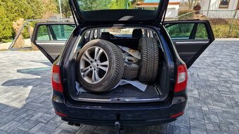 ŠKODA SUPERB 2.0 TDI 103 KW.DSG.XENONY.NAVI.NOVÉ ROZVODY. - 11