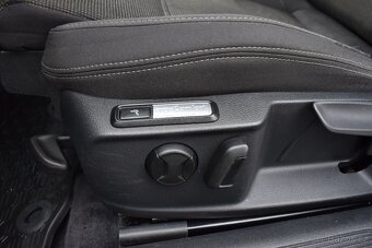Volkswagen Passat B8 2,0 TDi DSG PO STK,SUPER STAV - 11