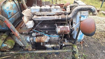 Zetor 3011,má platné doklady TP SPZ - 11