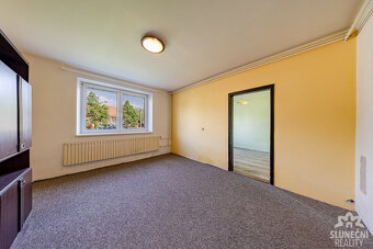 Rodinný dům 4+1,1+kk,1+1, na pozemku 732 m², obec Žabčice - 11