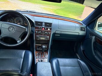 Mercedes-Benz W202 C240 V6 - 11
