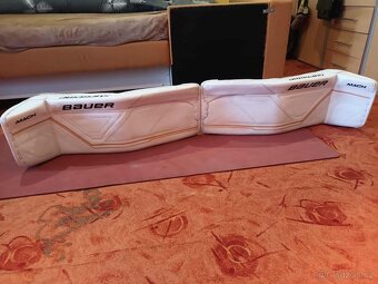 Brankářské betony BAUER SUPREME MACH, sr. M, (34+1), TOP - 11