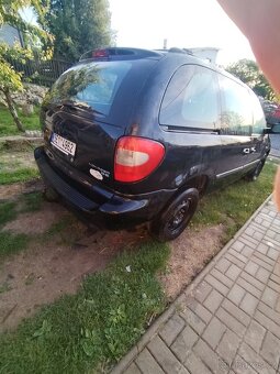Chrysler Voyager - 11