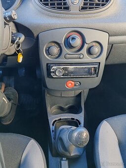 Renault Clio 1.2i  48kW 12/2009 - 11