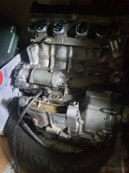 HONDA CBR 900RR - 11