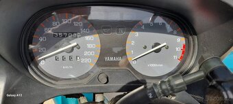 Prodám Silniční motorku Yamaha 600 ccm - 11