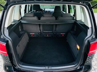 Volkswagen Touran 1.6TDI MANUÁL KAMERA VÝHŘEV TAŽNÉ SERVISKA - 11