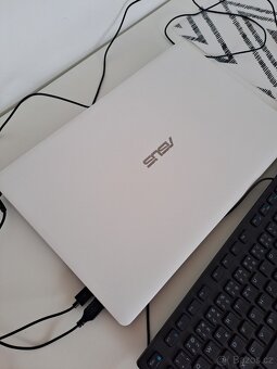 Notebook ASUS - 11