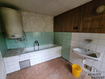 Prodej vícegeneračního domu Chvalčov - 11