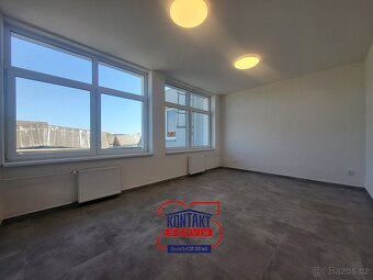 Pronájem moderních kancelářských prostor v atraktivní lokali - 11