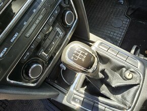 Skoda Superb 2 2,0TDI 2010 3T4 DILY z VOZU - 11