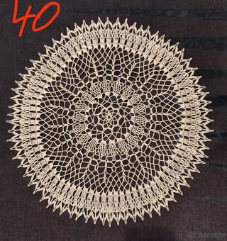 Ručně háčkované dečky 40 cm - 11