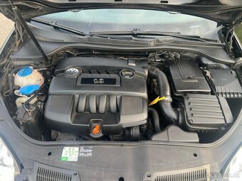 Volkswagen Golf 1.6 75kW  Climatronic ALU ŠÍBR - 11