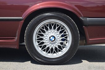 BMW E30 325i - 11